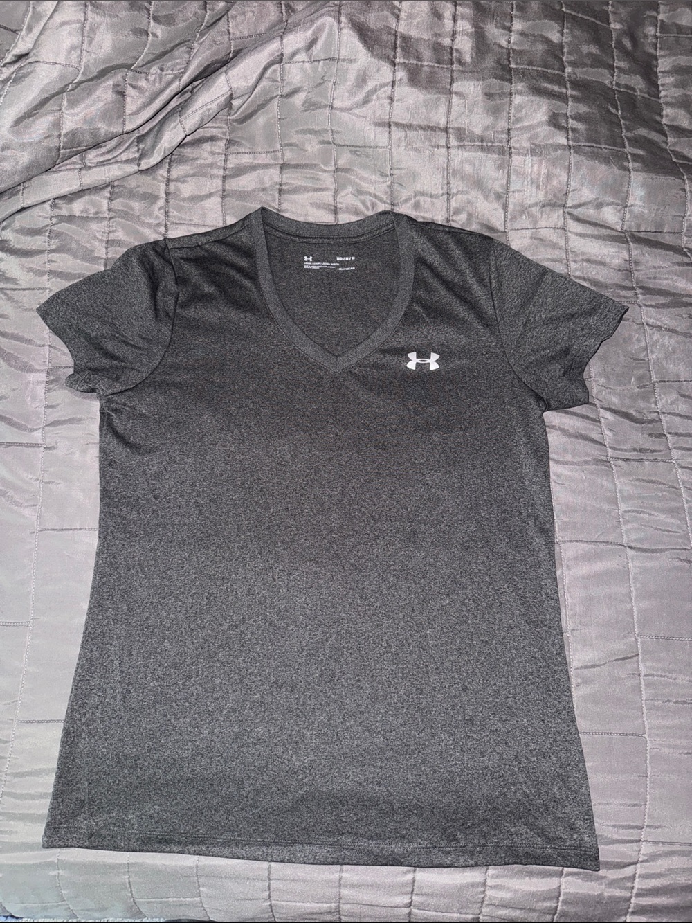 Under Armour Gray V Neck Athletic Short Sleeve Shirt